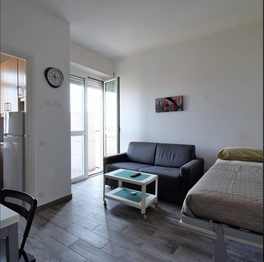 Monolocale Nuovissimo San Giuliano Milanese Lejlighed Eksteriør billede